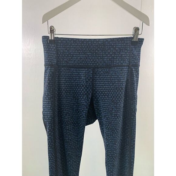 Lululemon Deep Breath Crop Size 6 - Picture 5 of 10